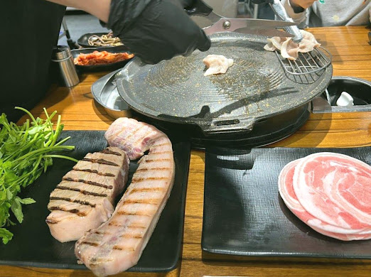 지리산흑돼지구이 이미지