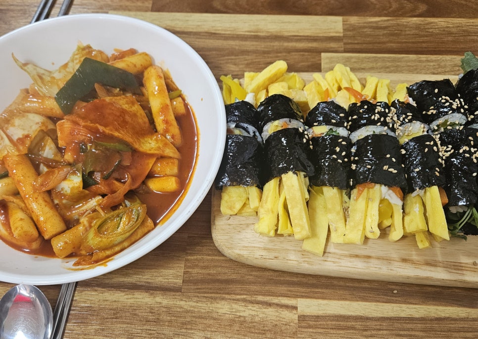 꼬미꼬미꼬마김밥 이미지