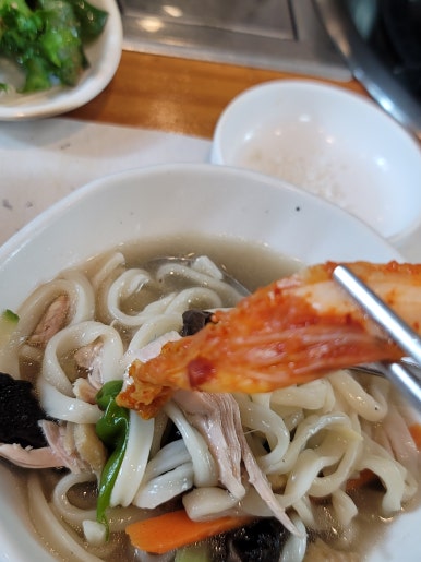 오늘은능이칼국수 이미지
