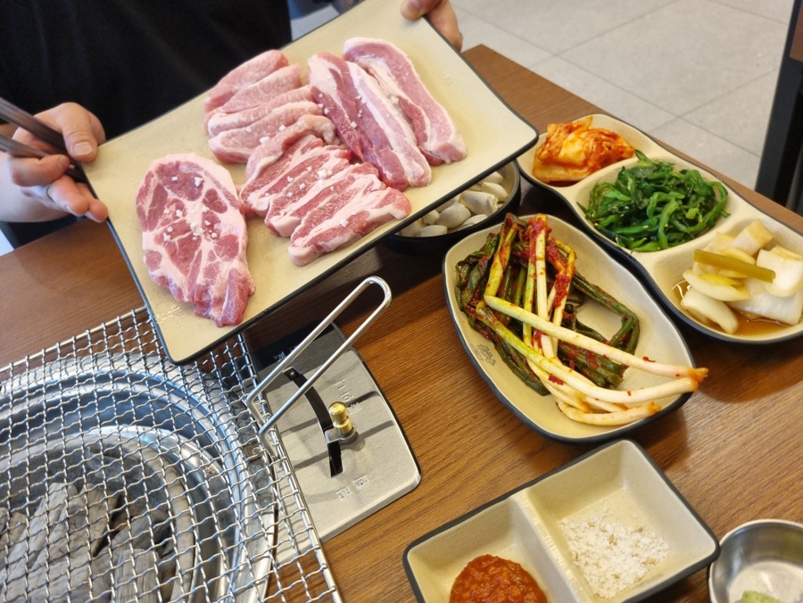 이예앤이예 이미지