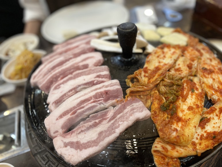 시골솥단지삼겹살 이미지