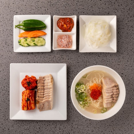국수와보쌈 이미지