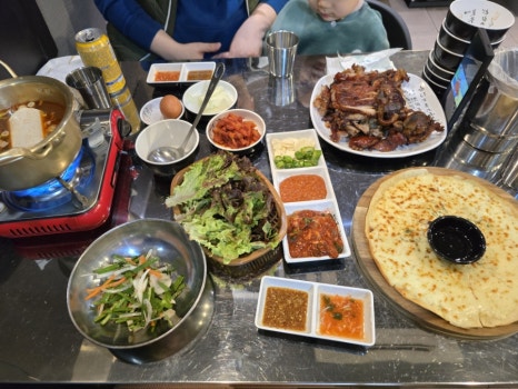 화덕에구운쑈유족발 이미지