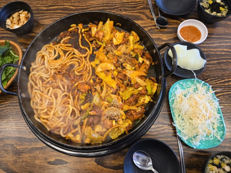 유가네닭갈비 오창호수공원점 이미지
