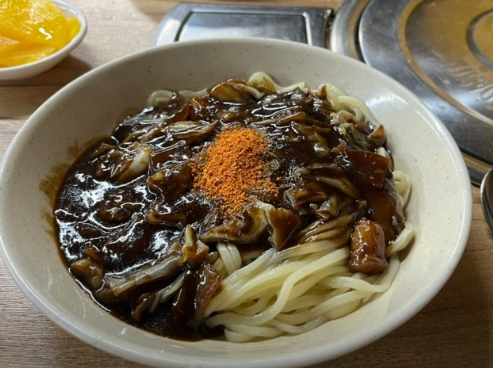 옛날전통짜장 이미지
