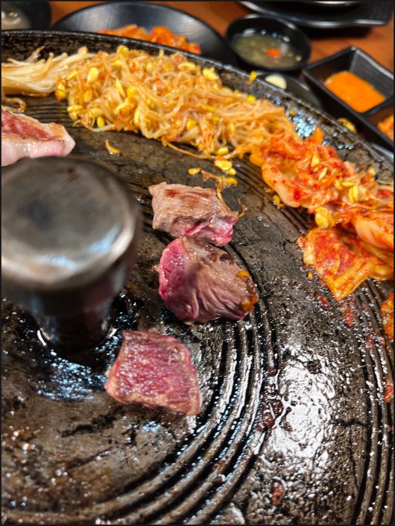 배불뚝이네 솥단지 삼겹살 이미지