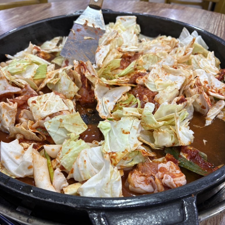 딸부자닭갈비닭도리탕 이미지