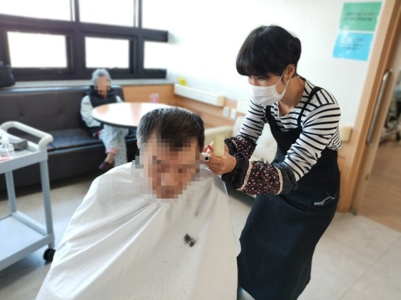 헤어공작소 이미지