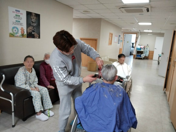 헤어공작소 이미지
