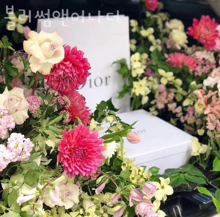 어나더블러썸 이미지