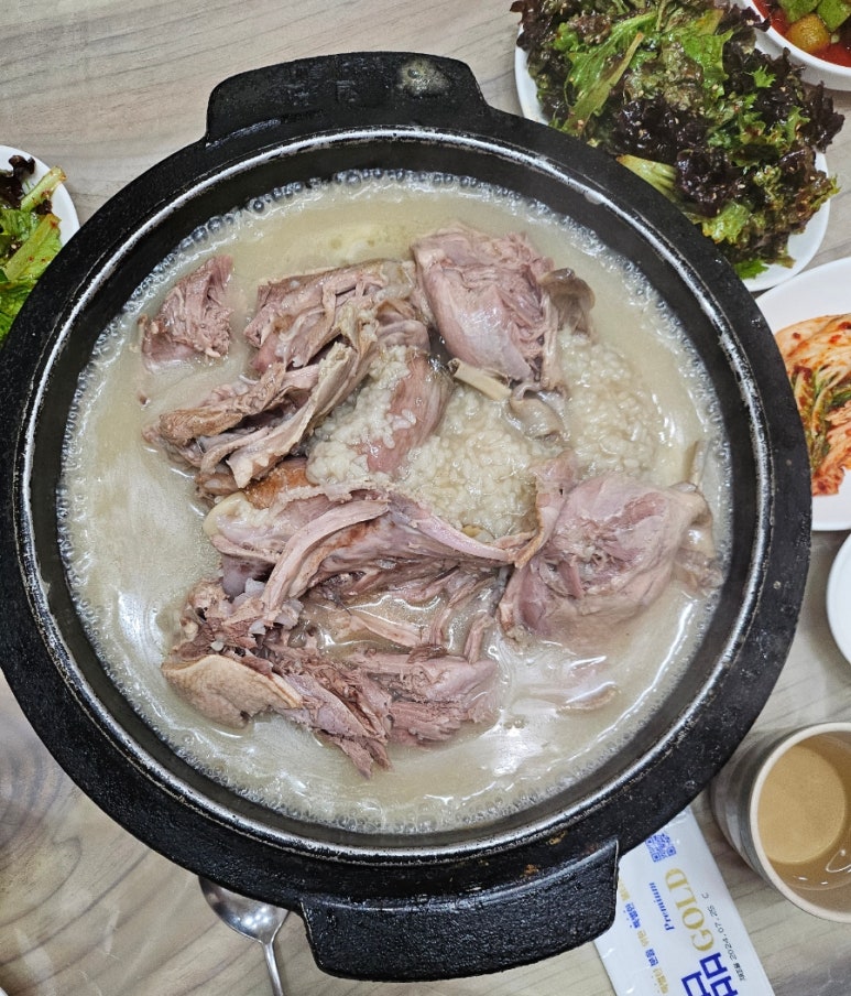 에덴오리누룽지백숙 이미지
