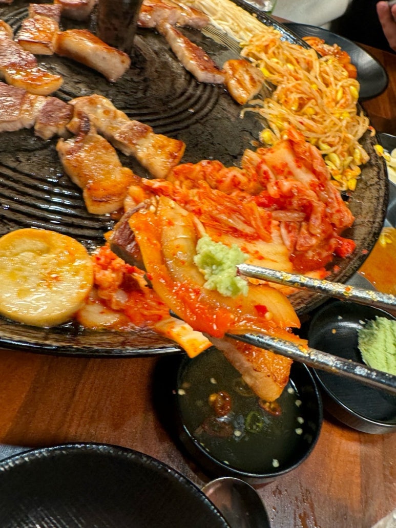 배불뚝이네 솥단지 삼겹살 이미지