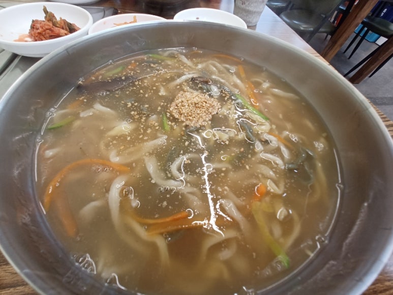 오늘은능이칼국수 이미지