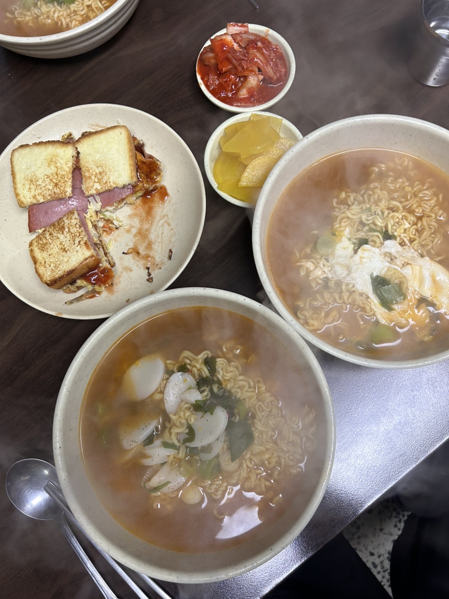유나의 토스트 이미지