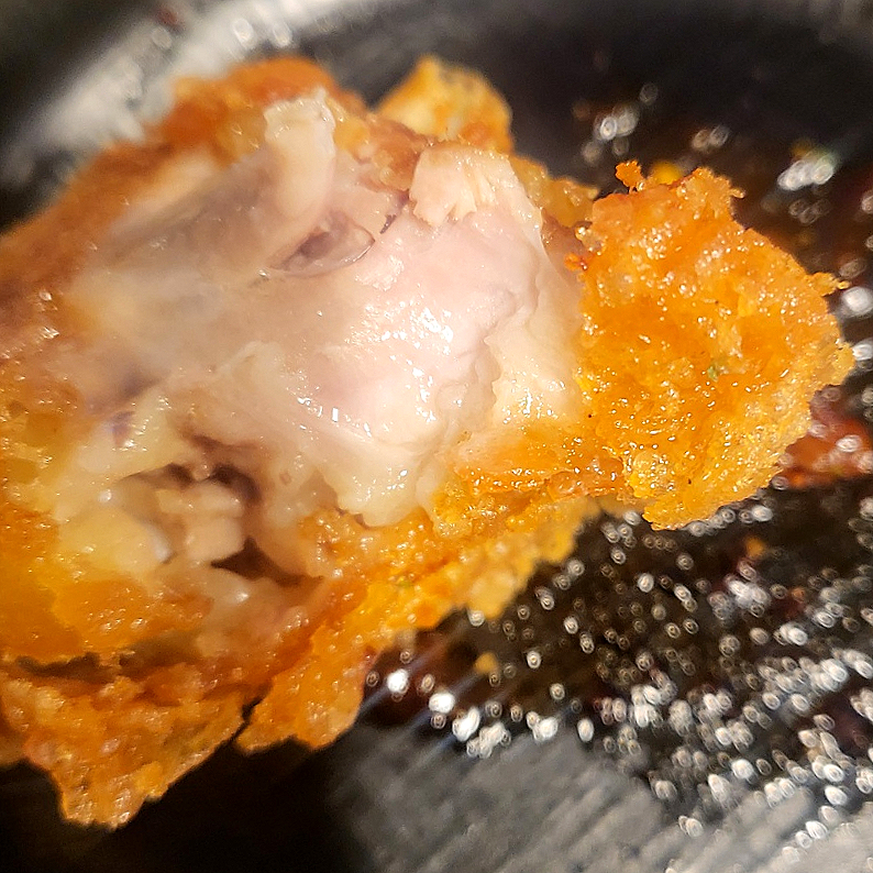 찐불이찐숯불두마리치킨 이미지
