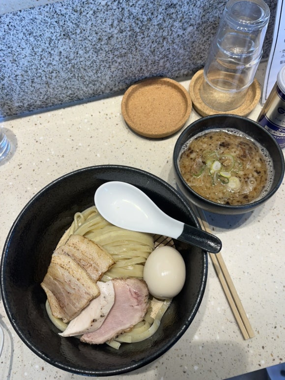 윤멘 이미지