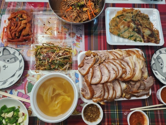 신흥왕족발 이미지