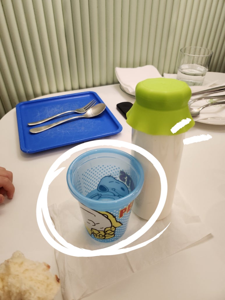 래래커피 이미지