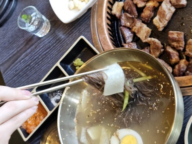 고기와찌개마을 이미지