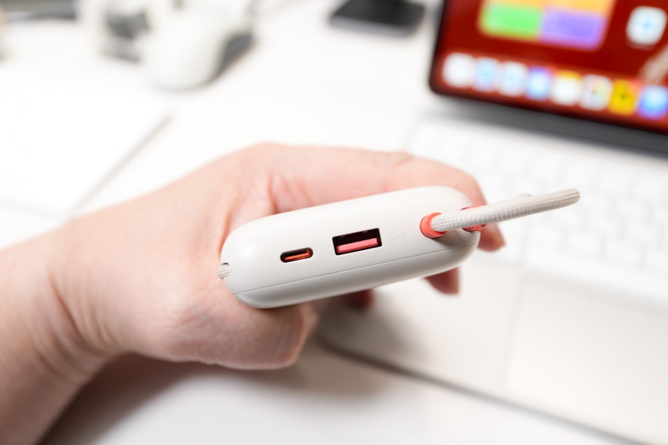 이메이션 35W 고속충전 케이블일체형 대용량 보조배터리 20000mAh 후기 이미지 7
