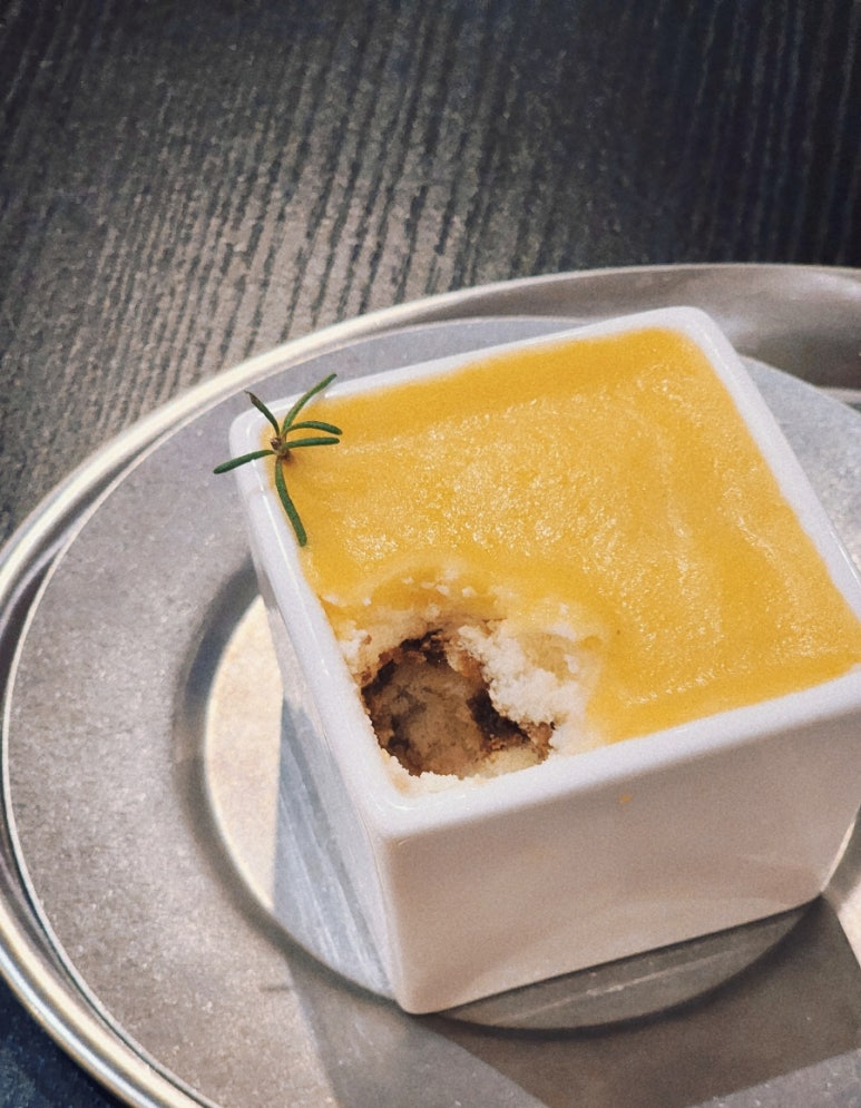 폴링인커피 이미지
