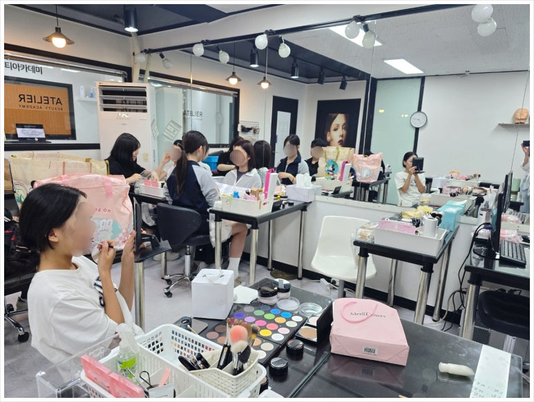 아뜰리에미용학원 이미지