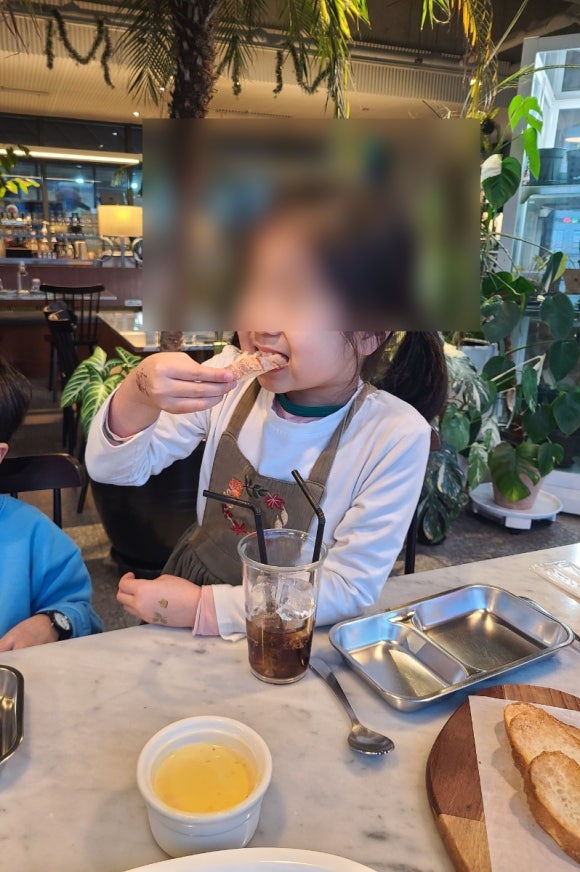 보다브라세리 이미지