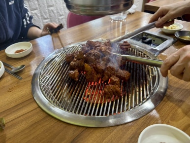 흥부네돈돼지 이미지