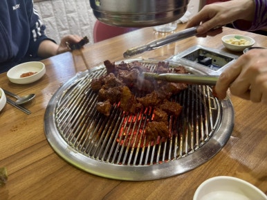 흥부네돈돼지 이미지