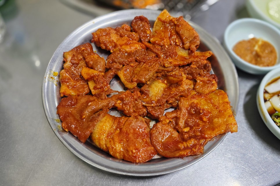 불판생돼지 이미지