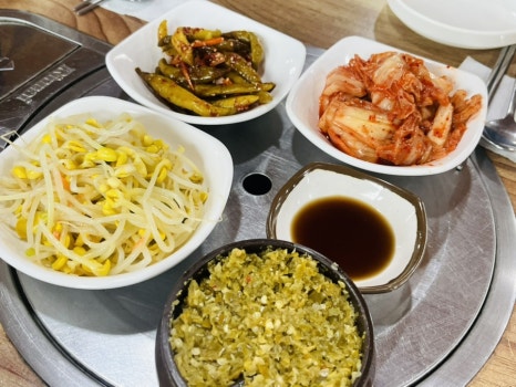 오늘은능이칼국수 이미지