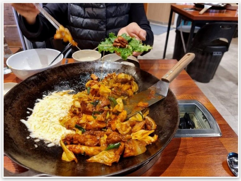 홍대닭갈비성내동 이미지