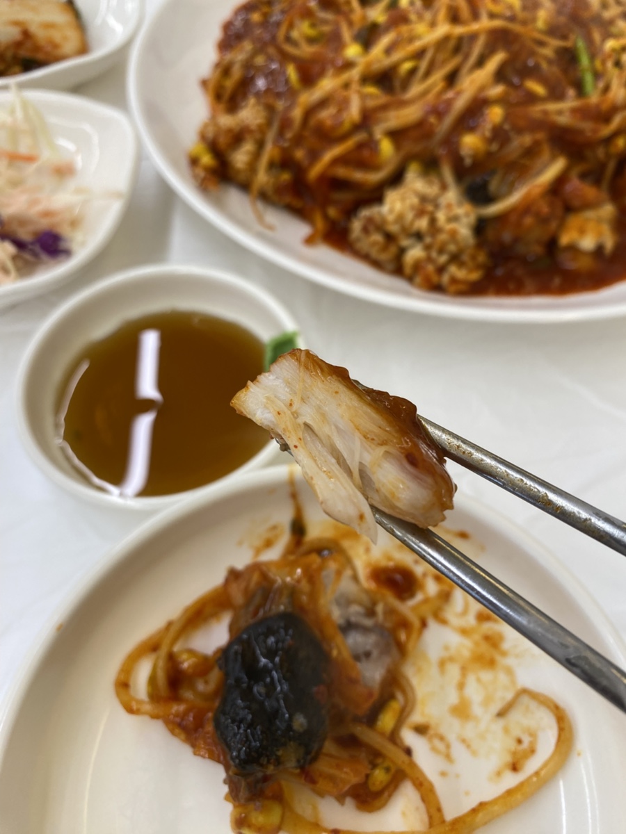 서해아구동해밀면 이미지