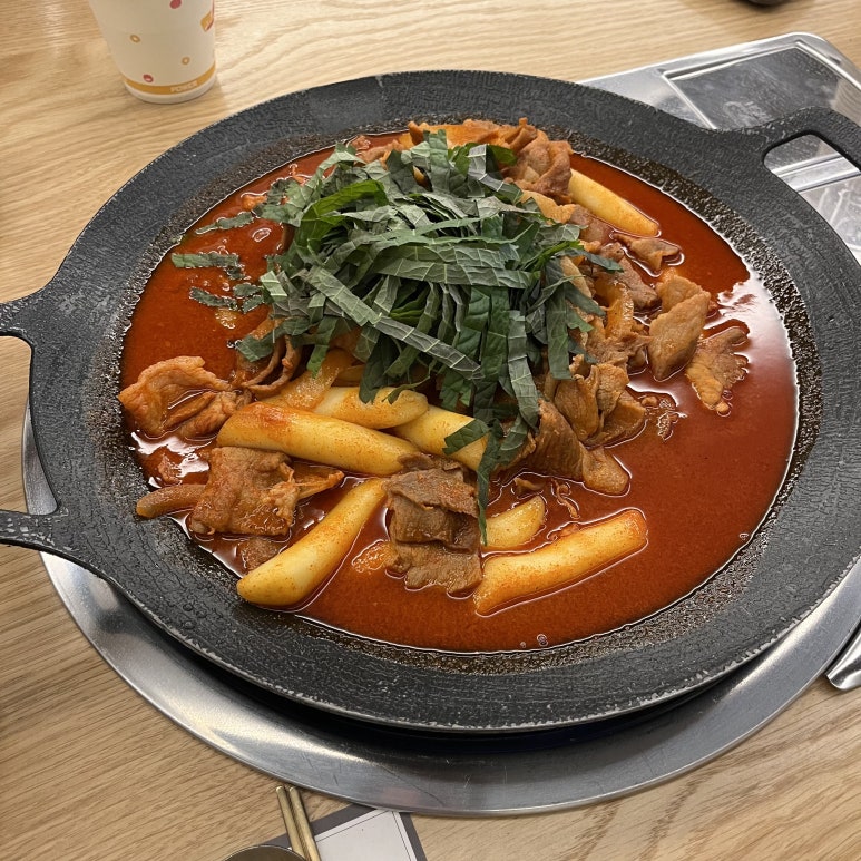 고기듬뿍국물두루치기 이미지