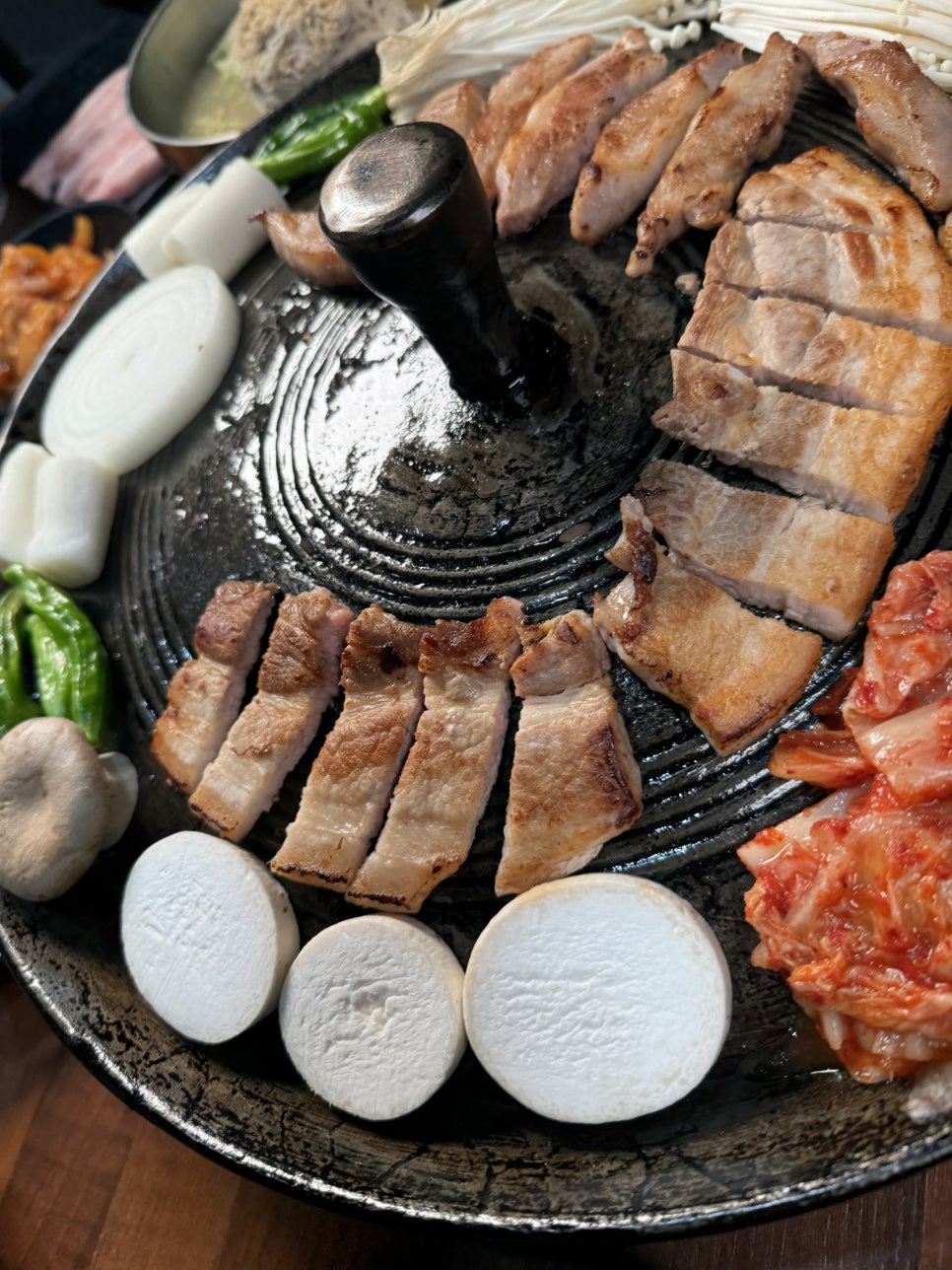 배불뚝이네솥단지삼겹살 이미지