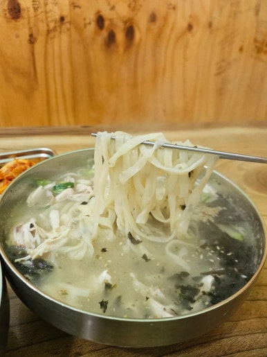 예가네닭칼국수 이미지