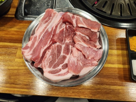 명품한우한돈 이미지