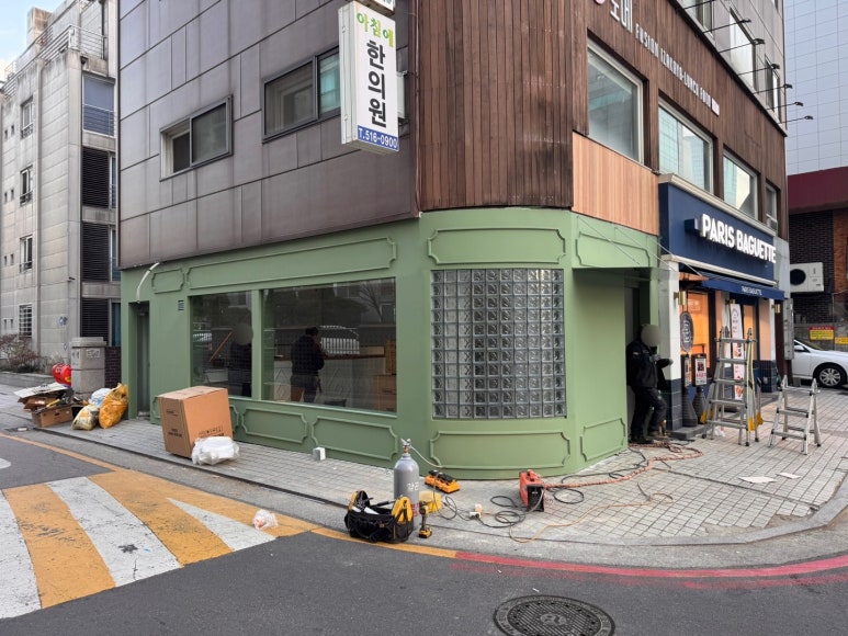 어글리핸즈 이미지