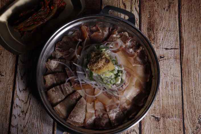 팔뚝갈비 이미지