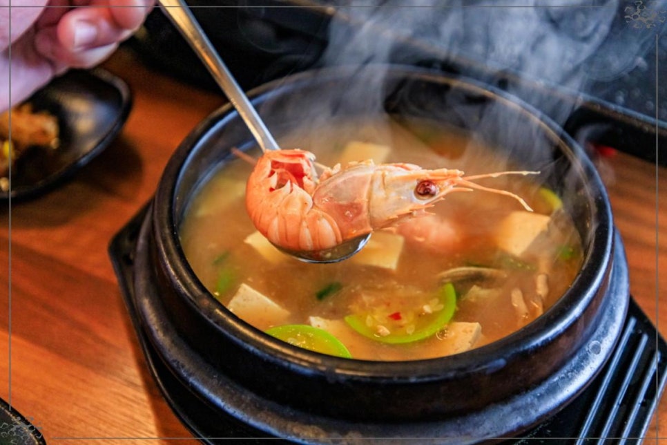 윤가네흑돼지대패삼겹살제주함덕흑돼지 이미지