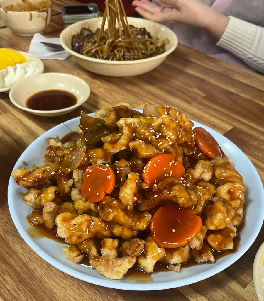 용천홍 이미지