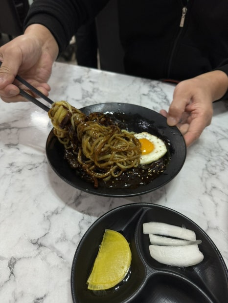 줄서는꼬막짬뽕 이미지