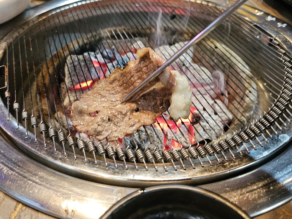 토종한우 뭉티기 정육식당 이미지