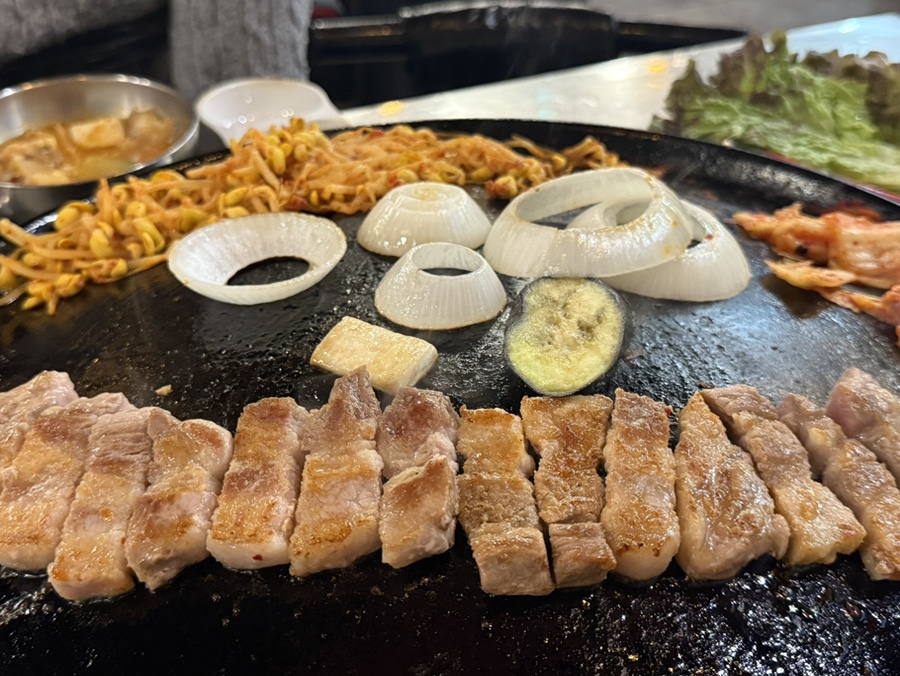 낭만솥뚜껑 이미지