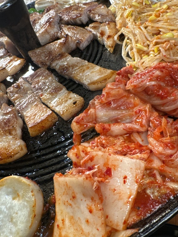 배불뚝이네 솥단지 삼겹살 이미지
