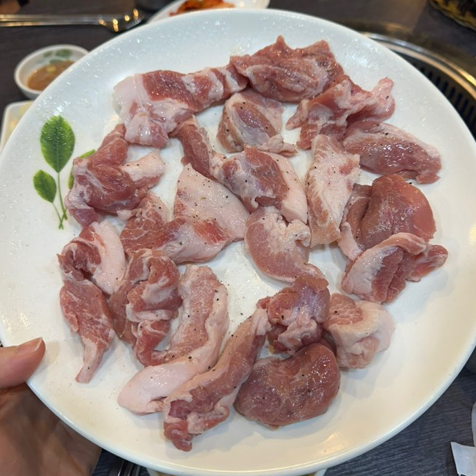 먹어봐뒷고기 이미지