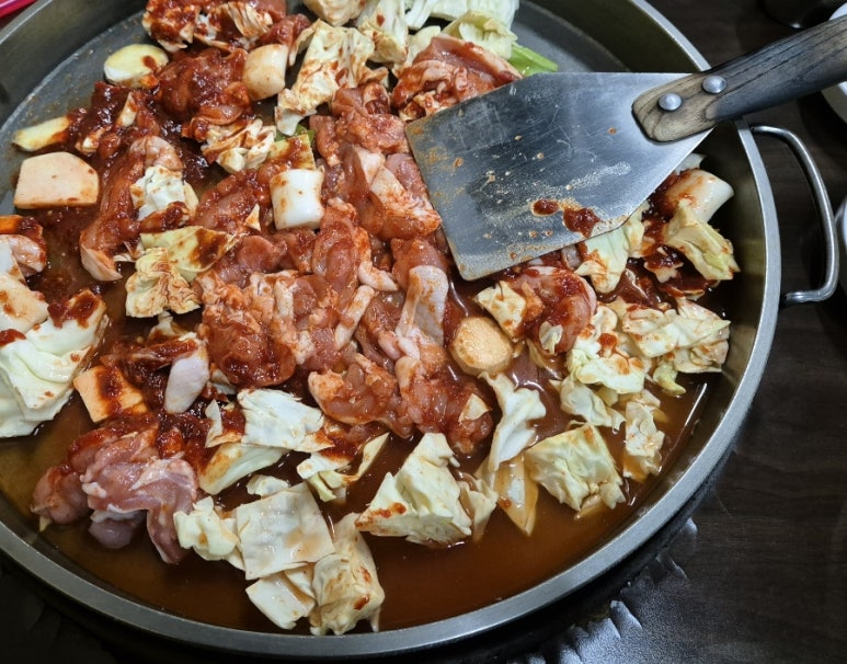 153꼬끼오왕닭갈비 이미지
