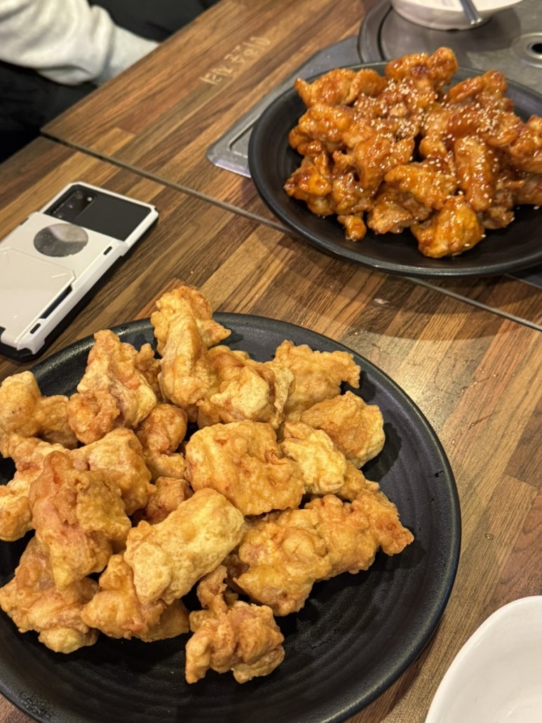 윤사부치킨 이미지
