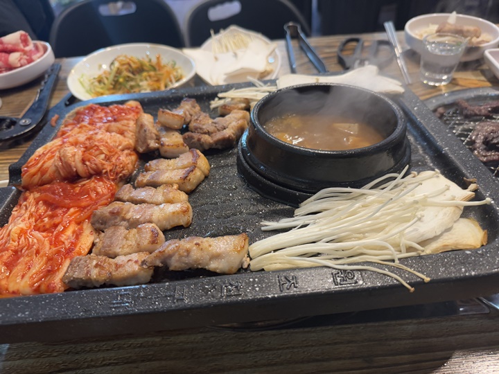 원조돼지식당 이미지