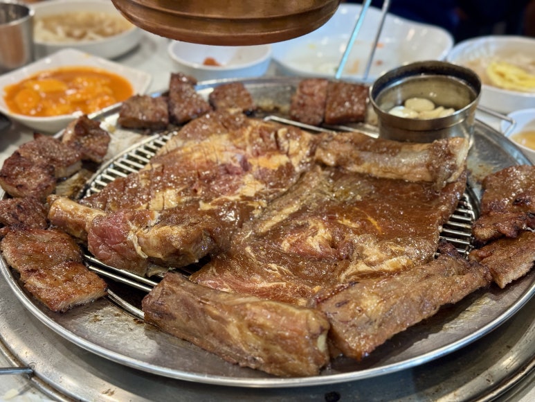흥부골숯불돼지갈비 이미지
